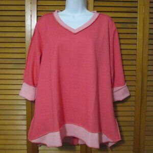Lulu-B top pinky/coral and white V neck, stretch knit size L